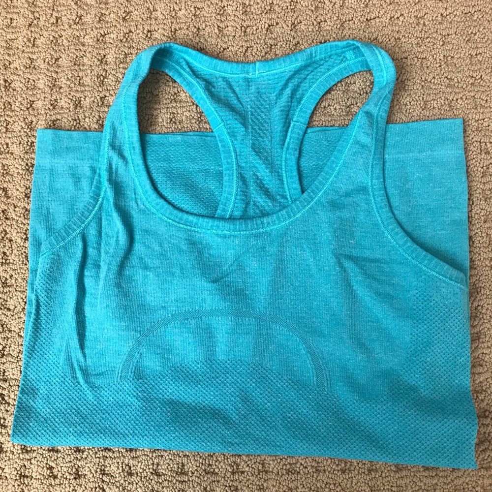 LULULEMON fitted tank
